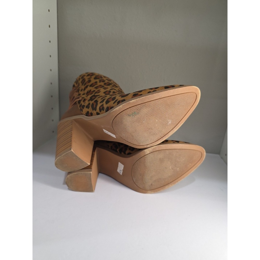Very Volatile Leopard Print Ankle Booties Chic & Trendy Size 6.5 - Picture 6 of 8